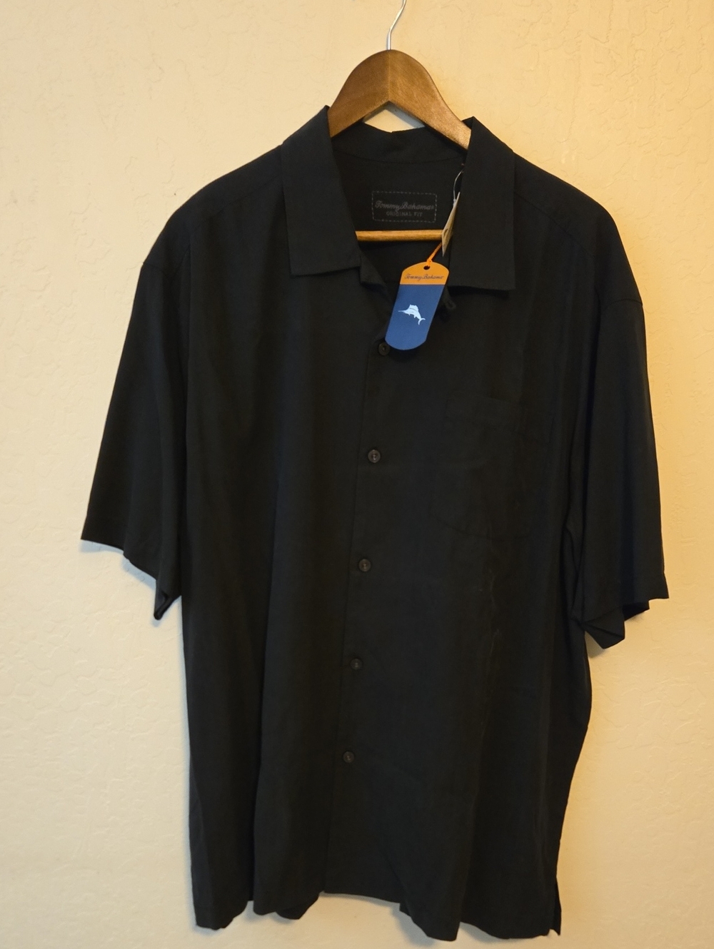 Tommy Bahama Black Short-Sleeve Button-Down Shirt